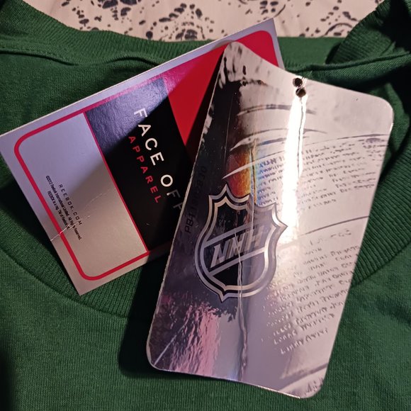 New Jersey Devils Face Off Collection TShirt - Picture 3 of 5